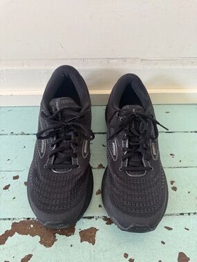 Brooks Size US 11M Glycerin 19 Black on Black Runners